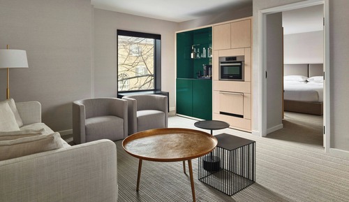 Suite, 1 King Bed