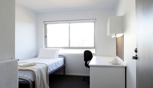 Twin Room in a 5 Share Apartment with Shared Bathroom