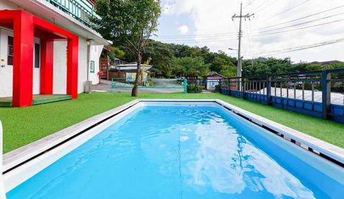 Basic Room, 3 Bedrooms (Sydney)