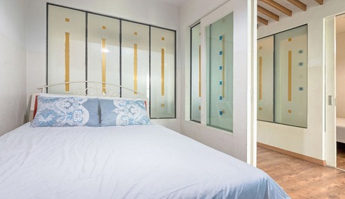 Basic Room, 5 Bedrooms (Seattle)
