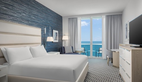 Room, 1 King Bed, Balcony, Oceanfront