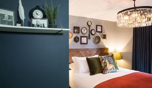 Standard Room, 1 Queen Bed