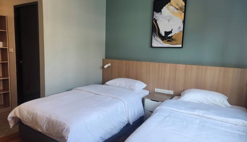 Standard Twin Room