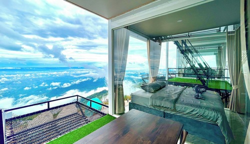 Mirror House