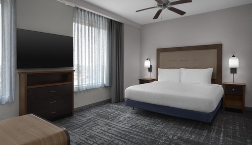 Studio, 1 King Bed, Accessible, Bathtub