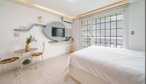 Basic Room, 1 Bedroom (Room 202 (BBQ / Netflix))