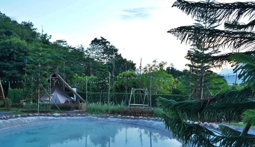 Tent, Lake View