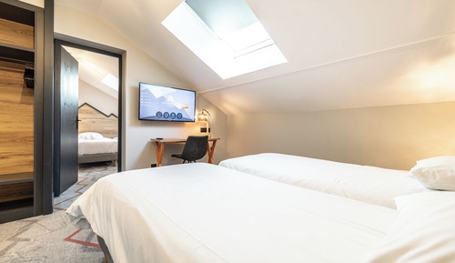 Economy Room