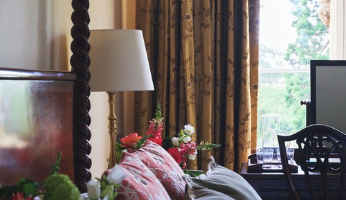 Feature Room