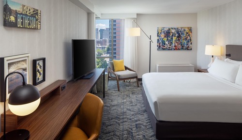 Deluxe Room, 1 King Bed