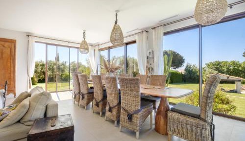 Villa with Garden View