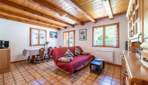 Two-Bedroom Deluxe Apartment with Garden View