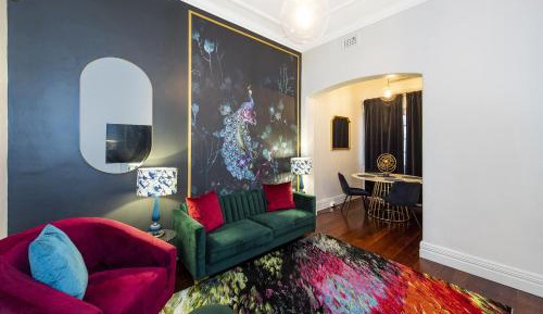 Superior One-Bedroom Apartment