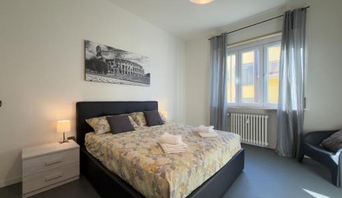 One-Bedroom Apartment with City View