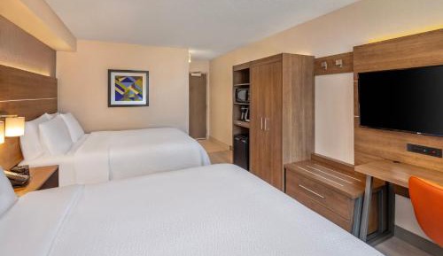 Standard Queen Room with Two Queen Beds