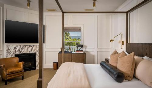King Room with Balcony