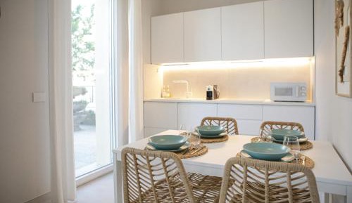Deluxe Two-Bedroom Apartment with Garden View