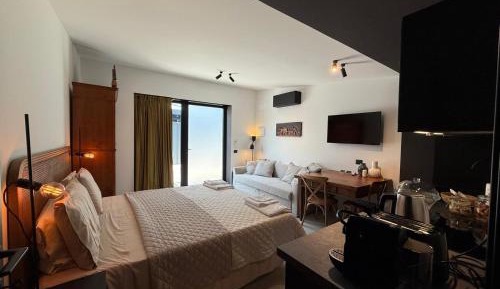 Junior Suite with Garden View