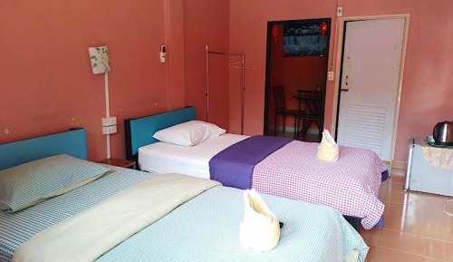Twin Room with Private Bathroom