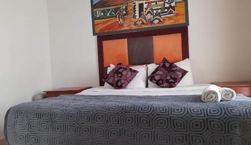 Deluxe Queen Room