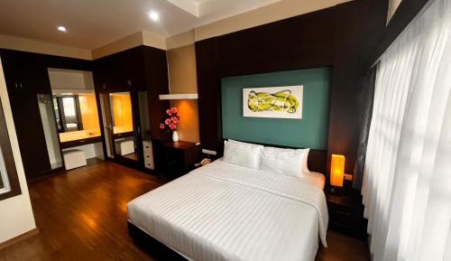 Suite with City View