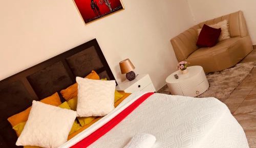 Deluxe Queen Studio 