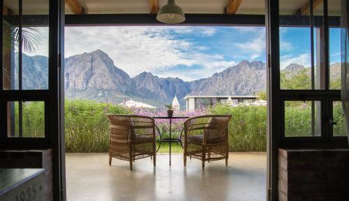Junior Suite with Pool View