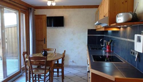 Apartment (4 Adults)