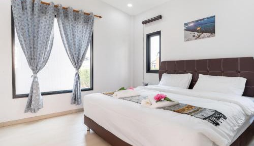 Standard King Room