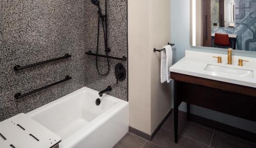 King Room with Mobility Accessible Tub