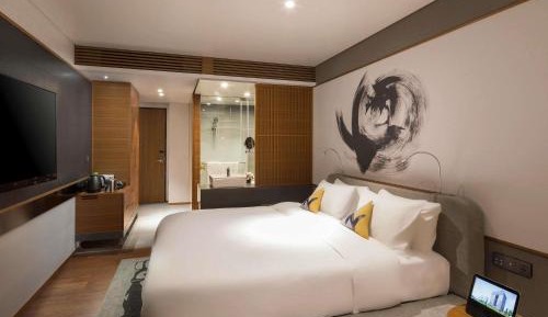 Executive Queen Room