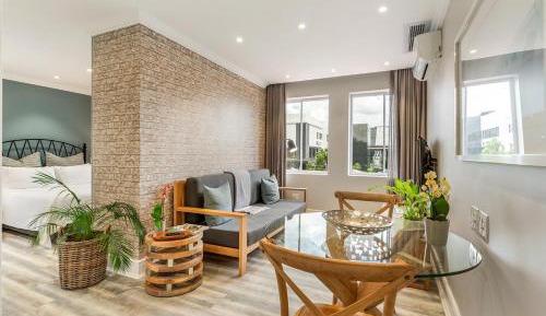 One-Bedroom Premier Apartment