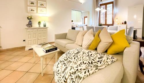 Two-Bedroom Deluxe Apartment with Balcony