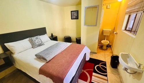 Standard Queen Room