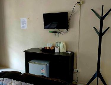 Deluxe Room (2 Adults + 1 Child)