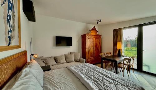 Junior Suite with Pool View
