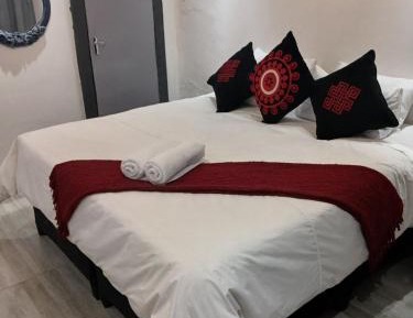 Deluxe King Suite