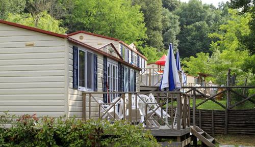 Mobile Home (6 Adults)