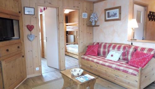 Apartment (6 Adults)