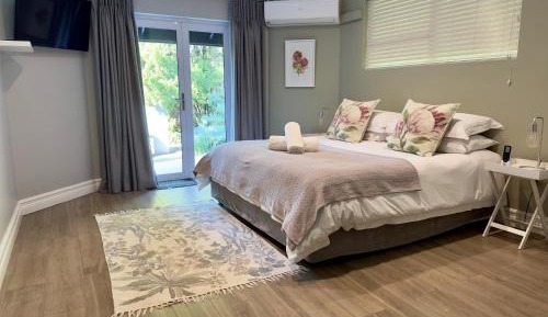 Deluxe Double or Twin Room with Garden View
