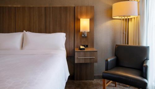 King Room - Mobility Accessible with Roll-in Shower