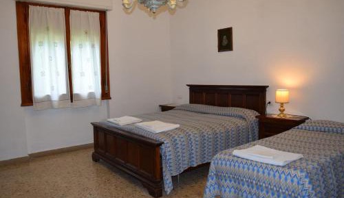 Triple Room with Shared Bathroom