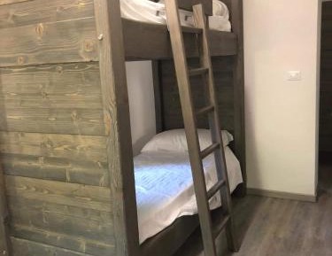 Bunk Bed in Mixed Dormitory Room