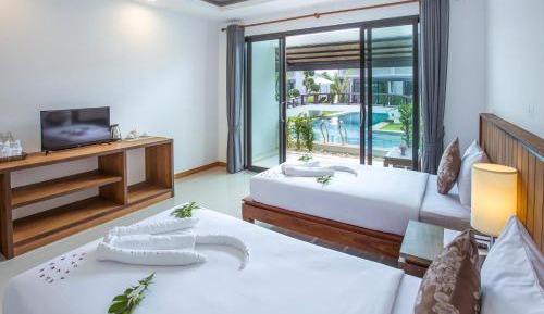 Deluxe Double or Twin Room with Pool Access