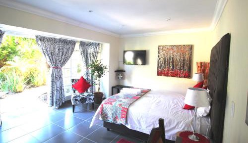 Deluxe Queen Room