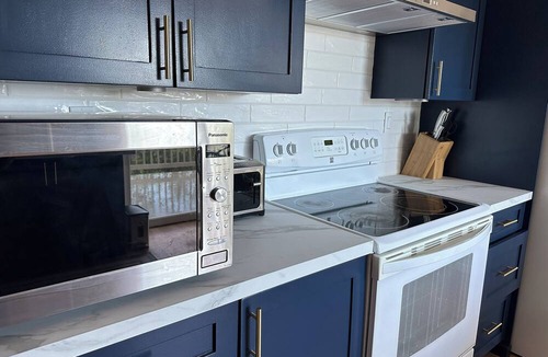 Canyon Heights House | Newly Renovated 5 BED 4 BATH 2 KITCHENS - Family Friendly!