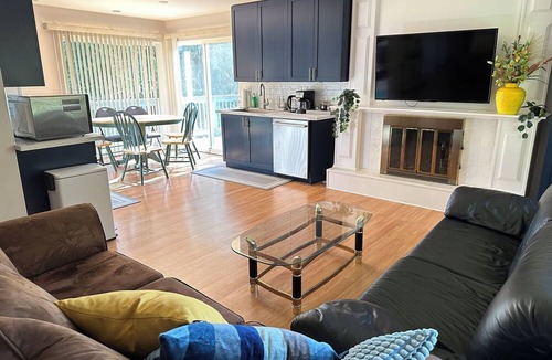 Canyon Heights House | Newly Renovated 5 BED 4 BATH 2 KITCHENS - Family Friendly!