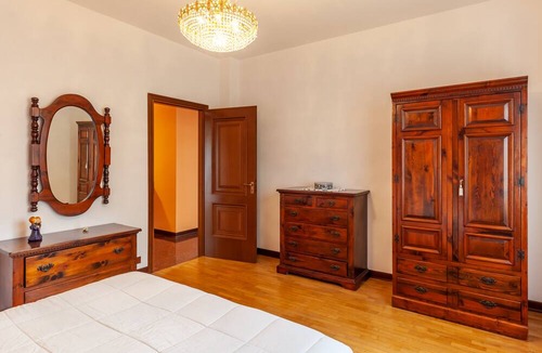 Masero House | Vacation Home "Tra Liguria E Toscana" with Mountain View, Private Terrace & Wi-Fi