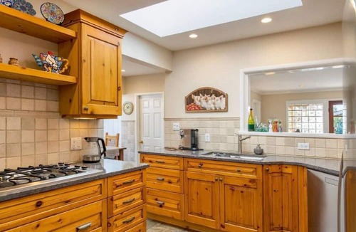 Upper Lonsdale House | Boutique home in North Vancouver
