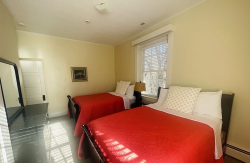 Clemmons Apartment | Take it easy at this unique and tranquil getaway